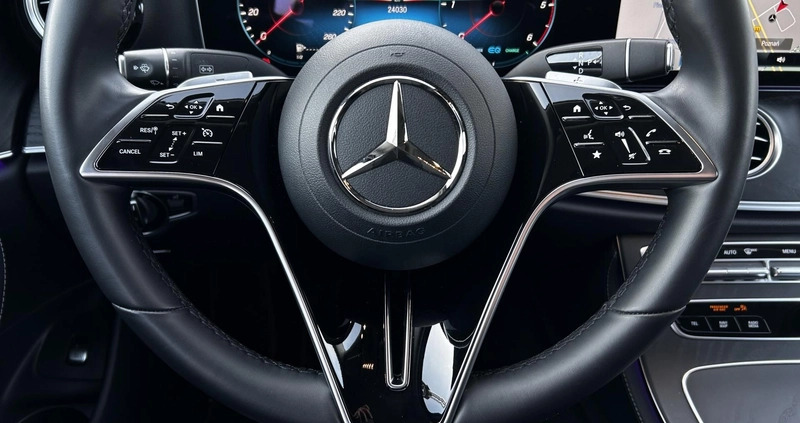 Mercedes-Benz Klasa E cena 245900 przebieg: 24100, rok produkcji 2023 z Strzegom małe 407